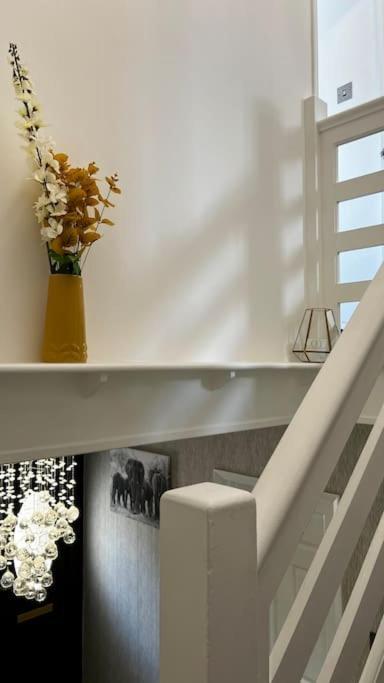 Cheerful 3 Bedroom Townhouse With Free Parking. Billericay Εξωτερικό φωτογραφία