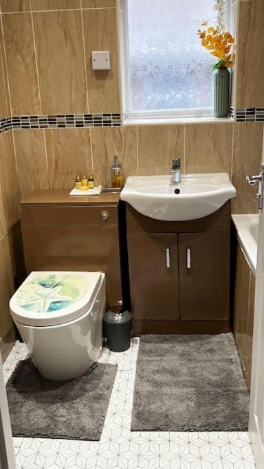 Cheerful 3 Bedroom Townhouse With Free Parking. Billericay Εξωτερικό φωτογραφία