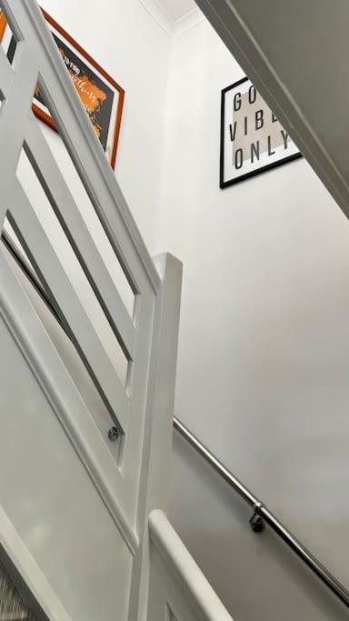 Cheerful 3 Bedroom Townhouse With Free Parking. Billericay Εξωτερικό φωτογραφία