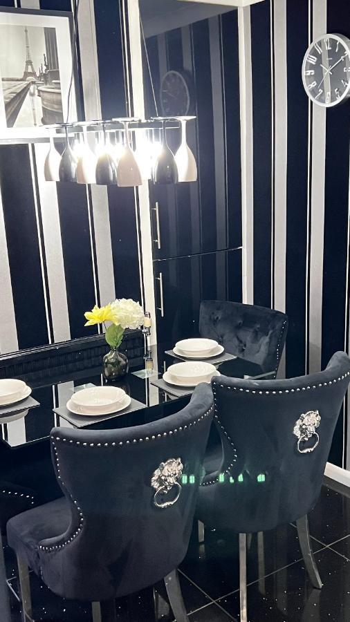 Cheerful 3 Bedroom Townhouse With Free Parking. Billericay Εξωτερικό φωτογραφία